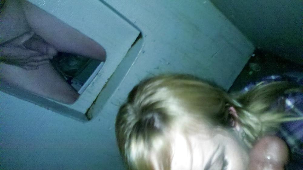 10P Gloryhole...r u on the other side?