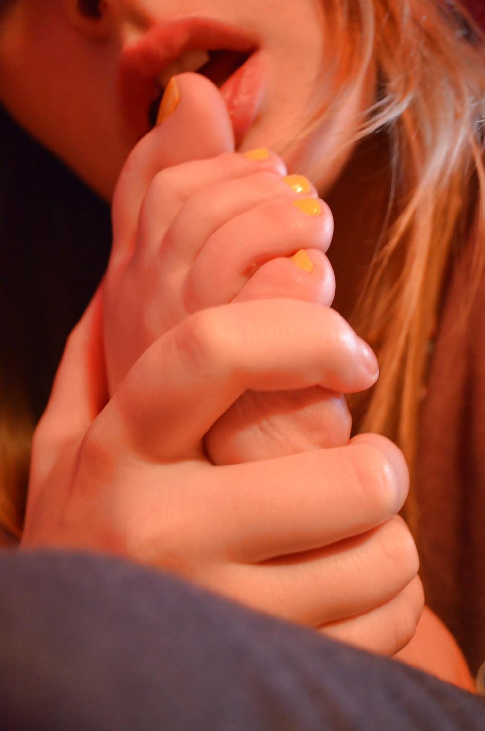 25P Awesome Amateur Teen Feet Part VII