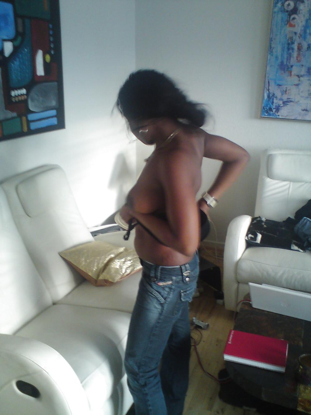 25P Busty Ebony Girl