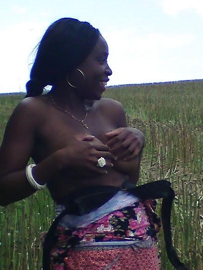 25P Busty Ebony Girl