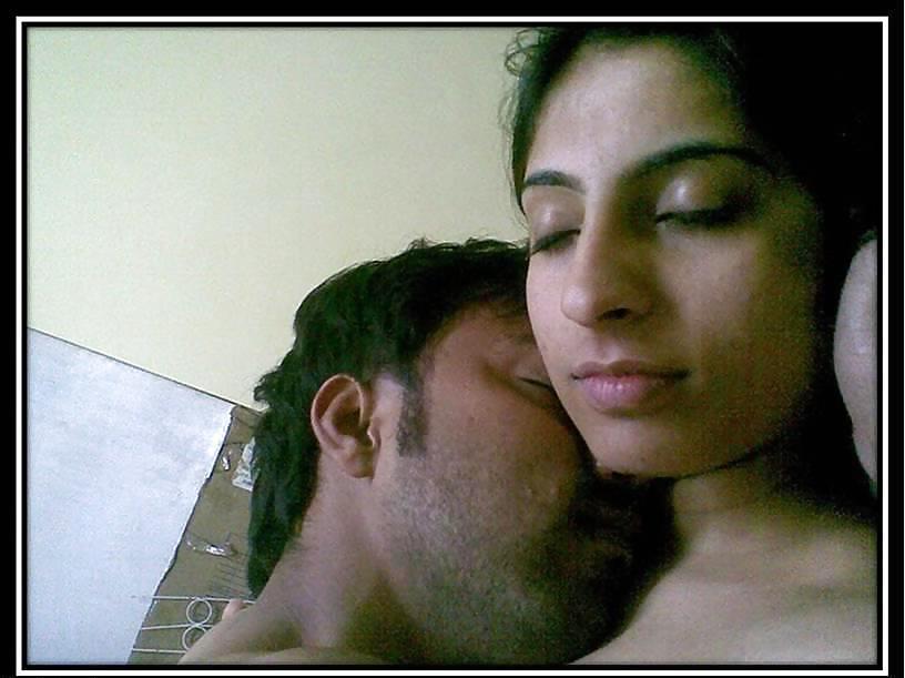 9P Desi Couple Making Love
