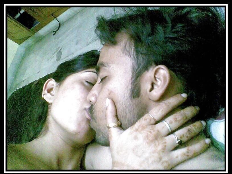 9P Desi Couple Making Love