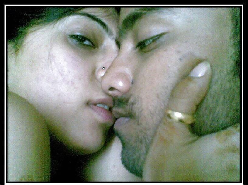 9P Desi Couple Making Love