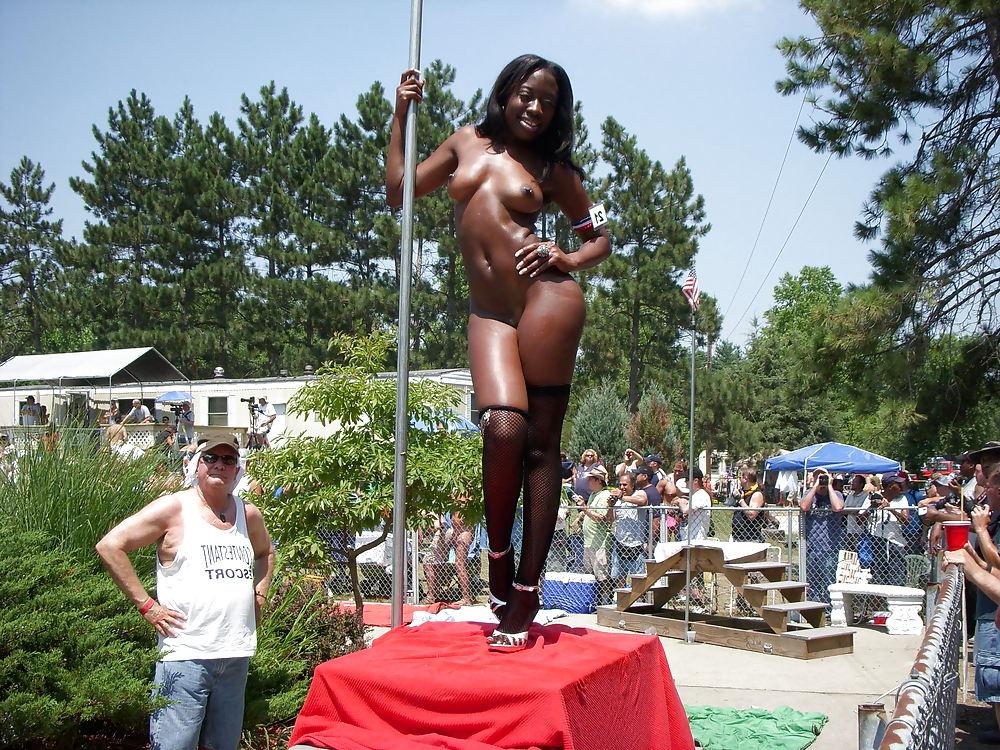 25P Perfect Ebony Strippers
