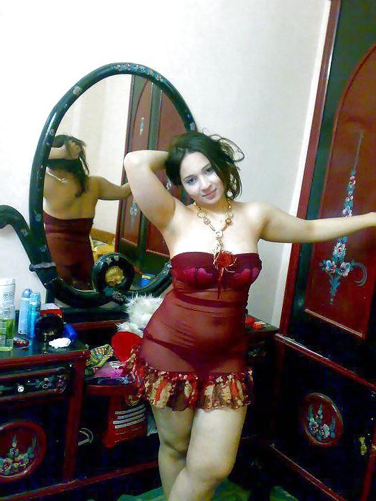 25P Arab Friend's Wife Arifa