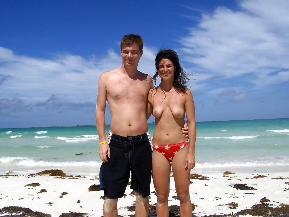 24P Naked couple 14.