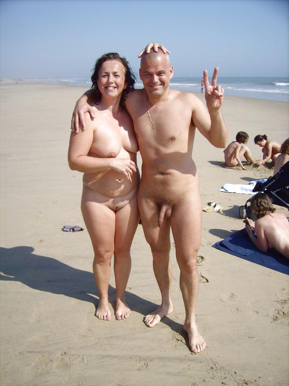 24P Naked couple 14.