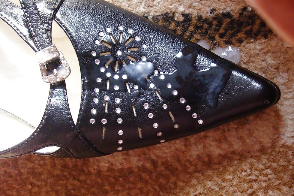 12P My 45 year old friend fucked my sweet innocent shoes