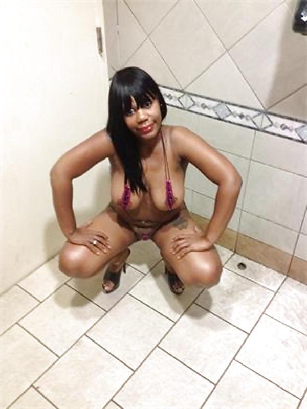 25P Ebony Strippers