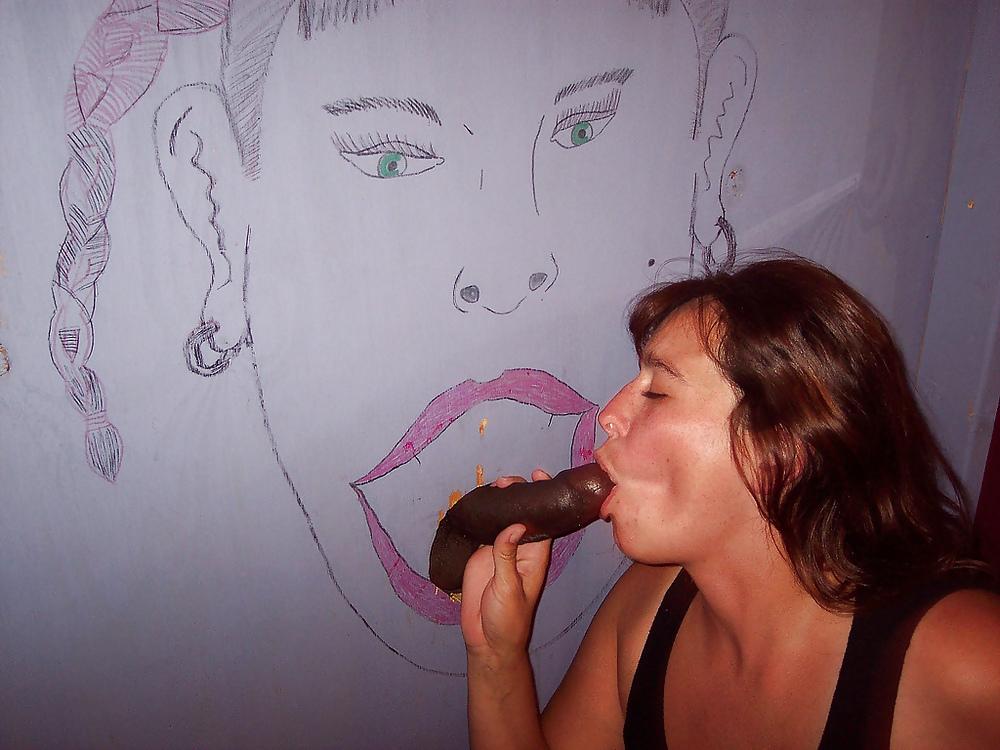 21P Gloryhole Delights (Guys and Gals)