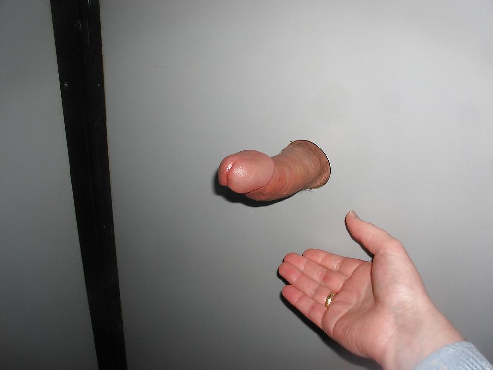 21P Gloryhole Delights (Guys and Gals)