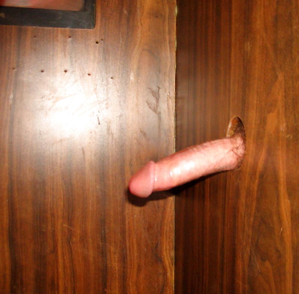 21P Gloryhole Delights (Guys and Gals)