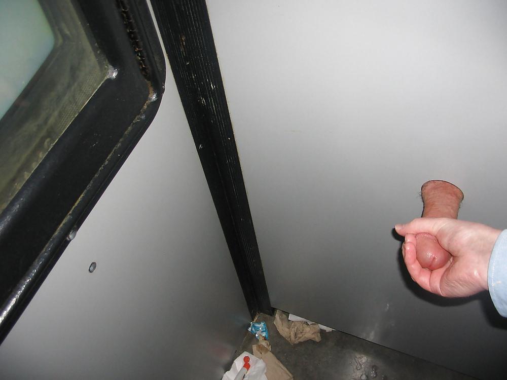 21P Gloryhole Delights (Guys and Gals)