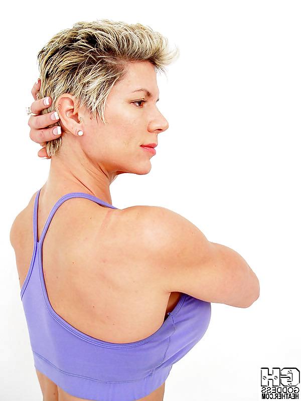6P Muscle butchey blondey dyke