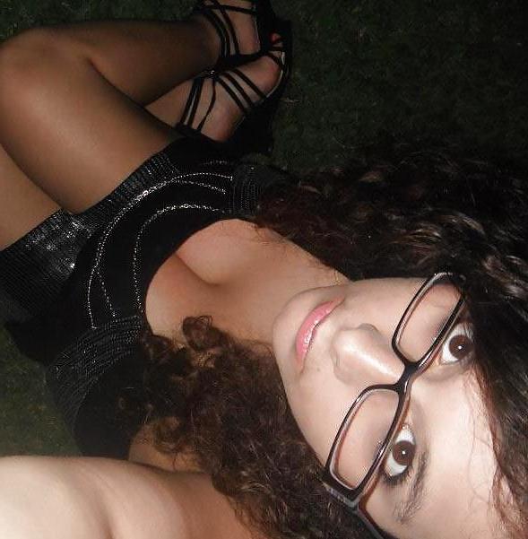 25P Amateur Teen boobs 