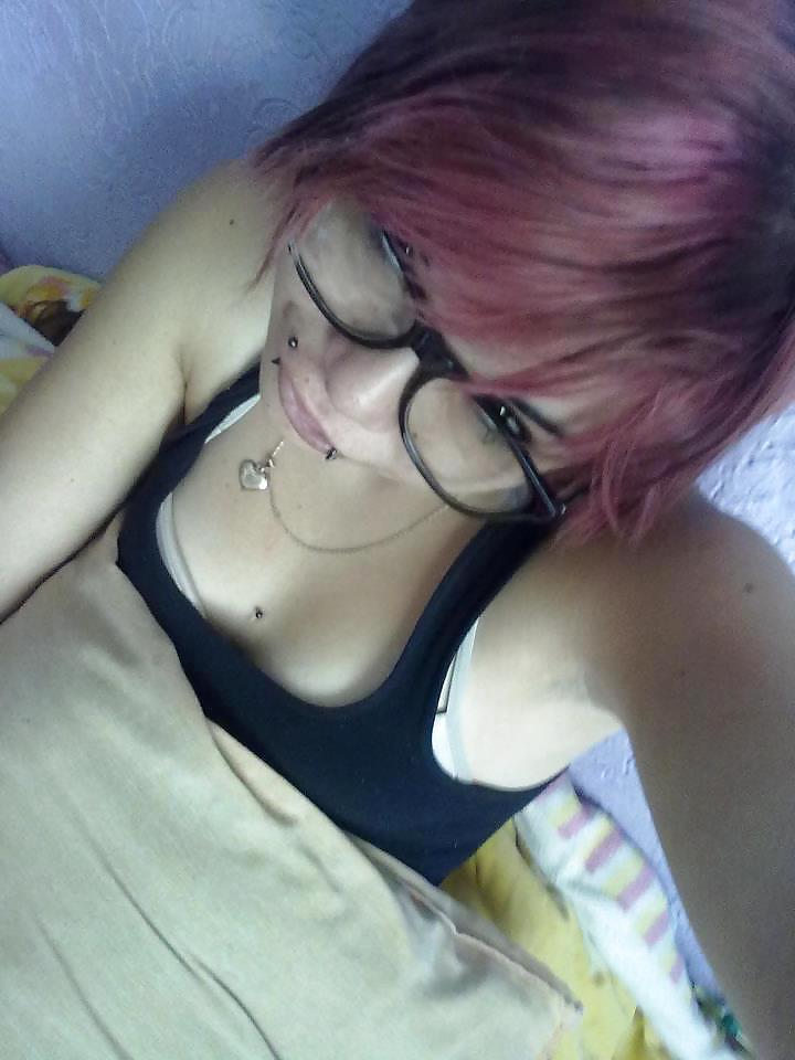 25P Amateur Teen boobs 