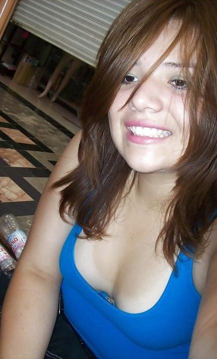 25P Amateur Teen boobs 
