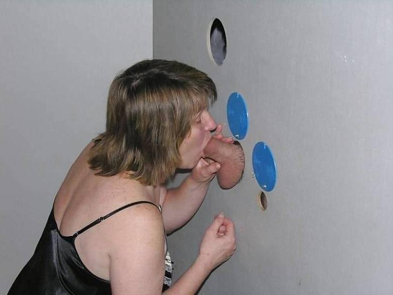 17P Gloryhole Sluts