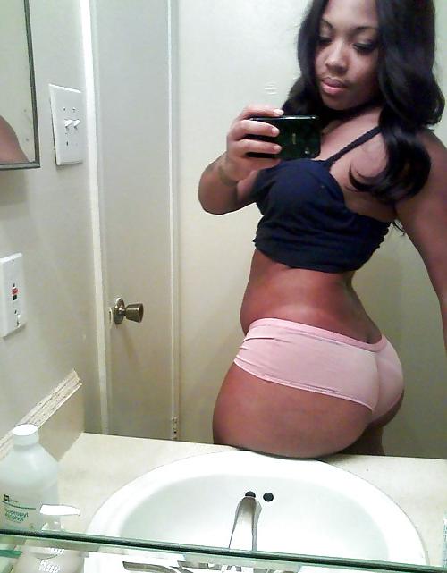 25P EBONY ASS & TITS