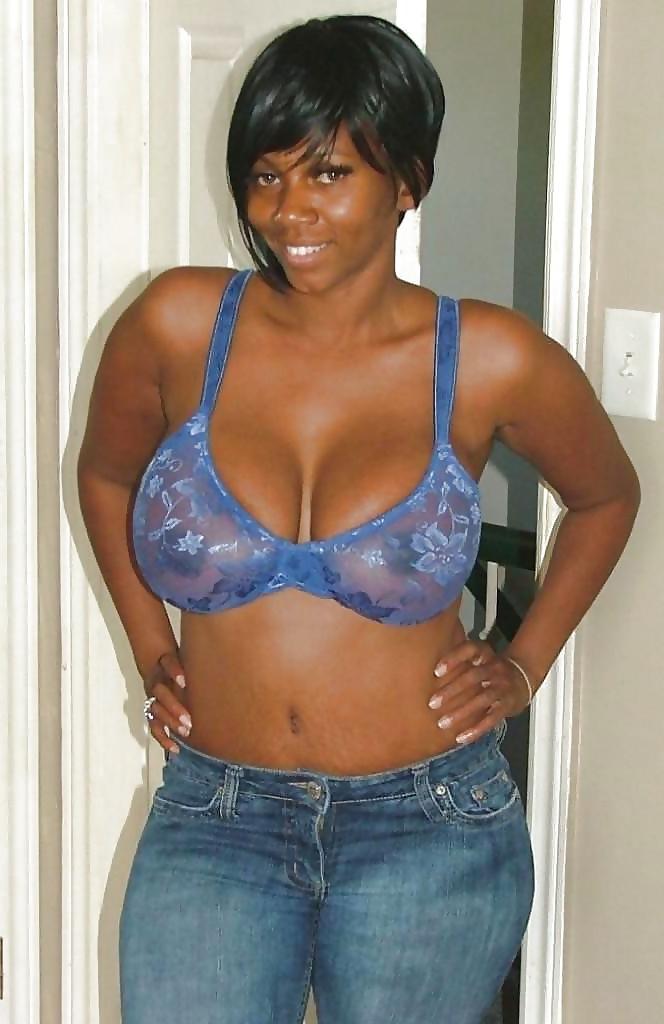 25P BUSTY EBONY GURLS