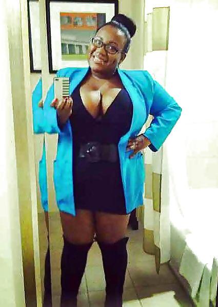 25P BUSTY EBONY GURLS