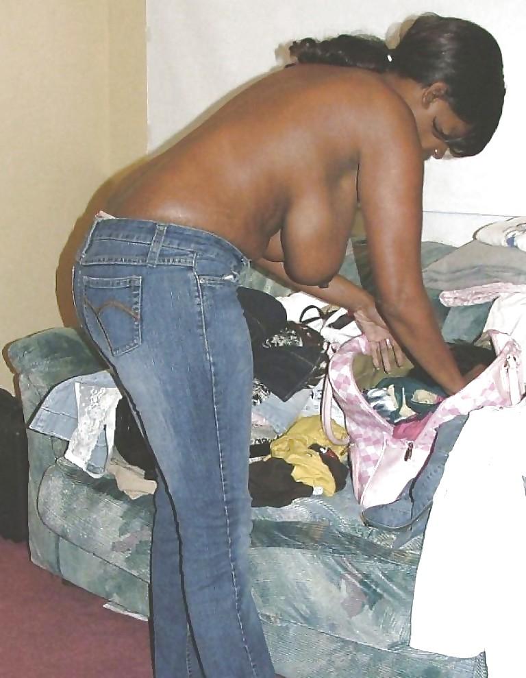 25P BUSTY EBONY GURLS