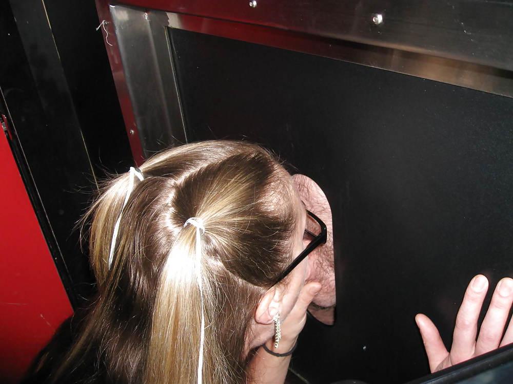 25P Gloryhole Sluts