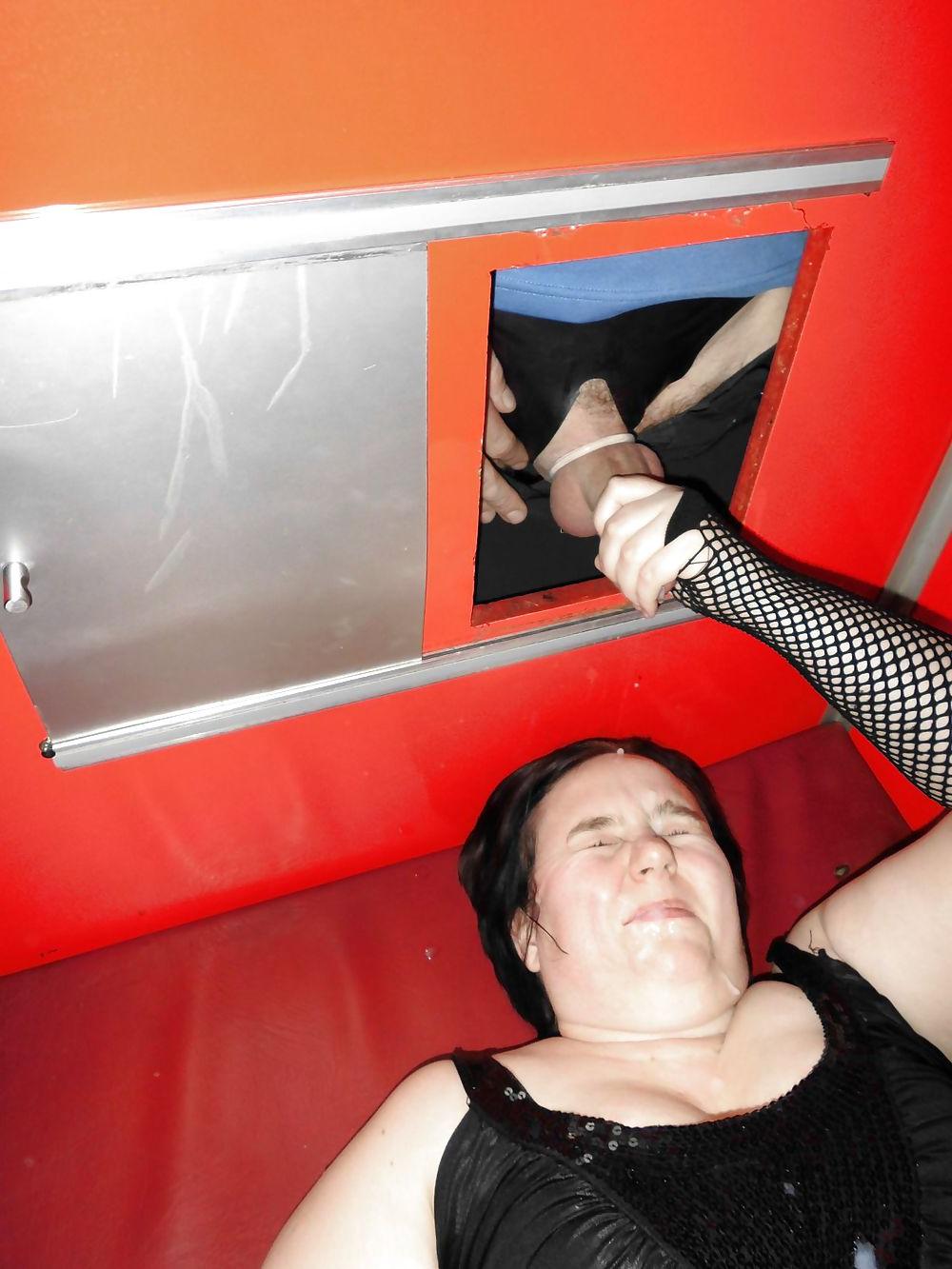25P Gloryhole Sluts