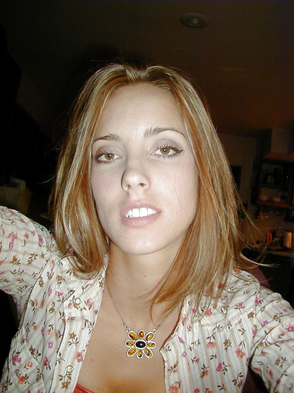 25P Amateur Teen Sharon