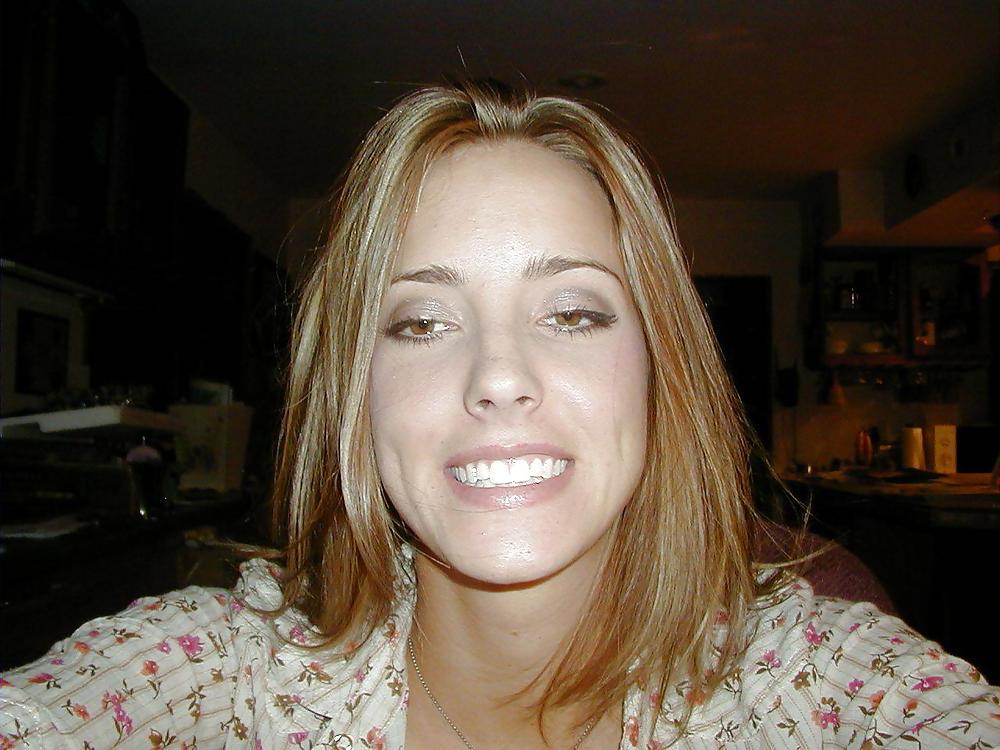 25P Amateur Teen Sharon