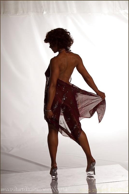 15P Gorgeous ebony mature Semmie