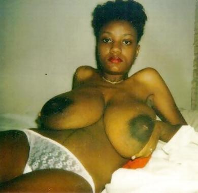 25P BUSTY EBONY GURLS 2