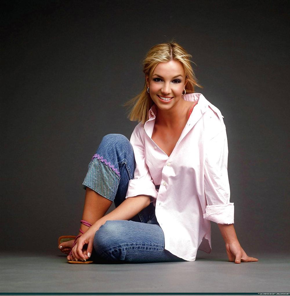 25P Britney Spears Best Photo Shoots & Ready For Cum