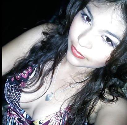 20P Amateur Teen boobs 2
