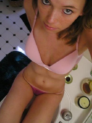 25P Pretty Amateur Teen Tania 2