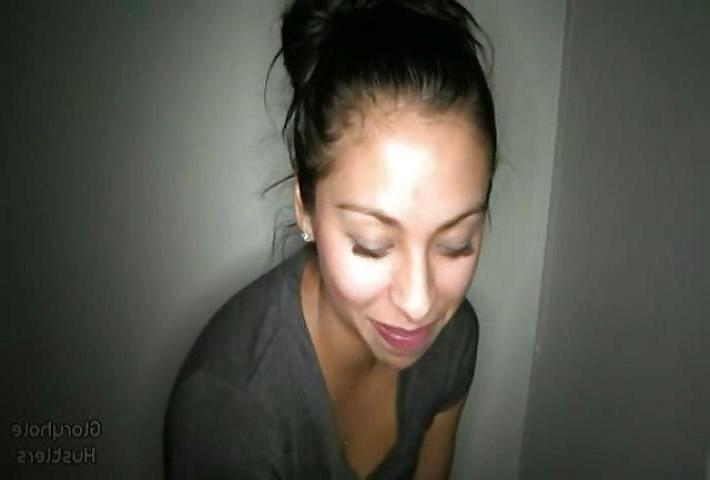 18P Jennifer GloryHole Swallow