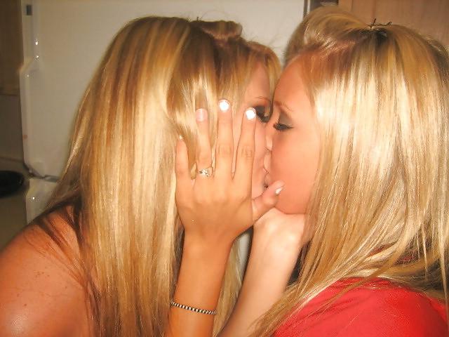 25P Pretty Amateur Teen Megan