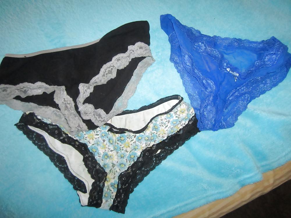 14P Full Access to my Friend Sarah's Panty Drawer and Laundry!