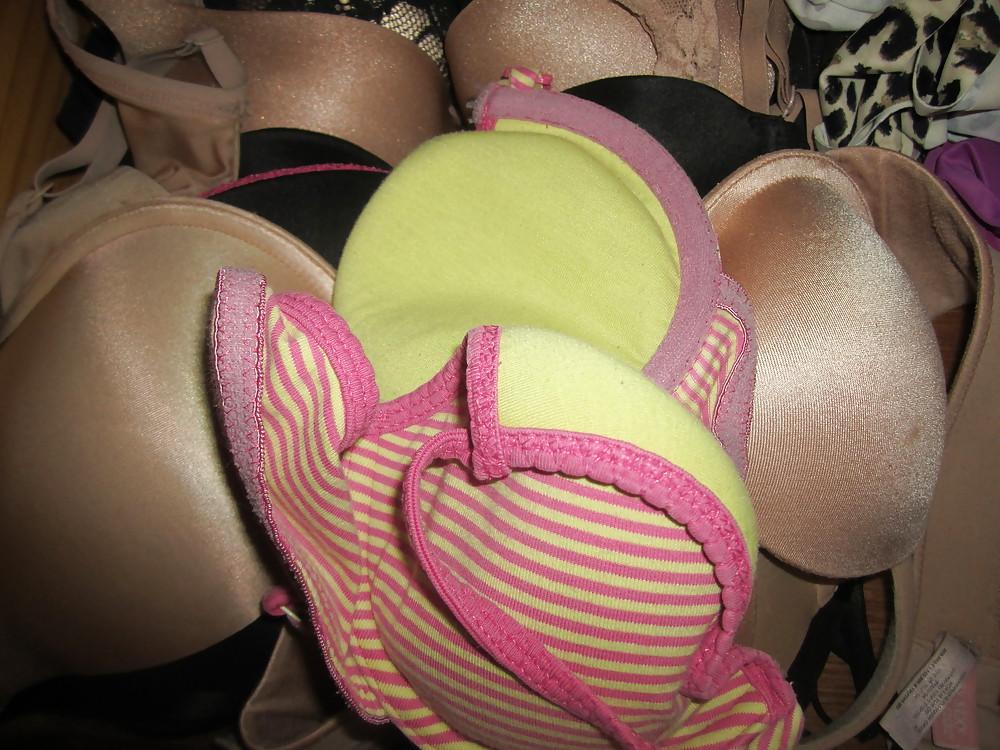14P Full Access to my Friend Sarah's Panty Drawer and Laundry!
