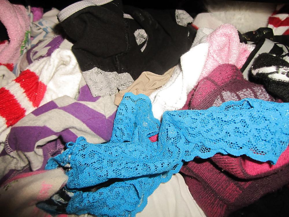 14P Full Access to my Friend Sarah's Panty Drawer and Laundry!