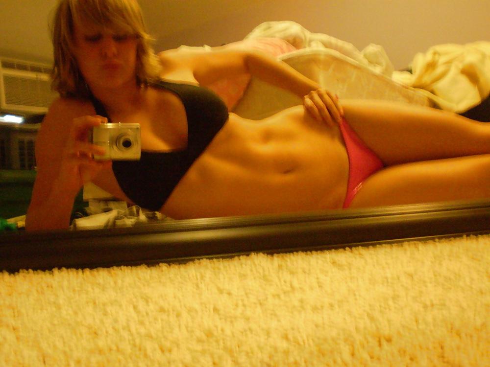 20P Pretty Amateur Teen Anna