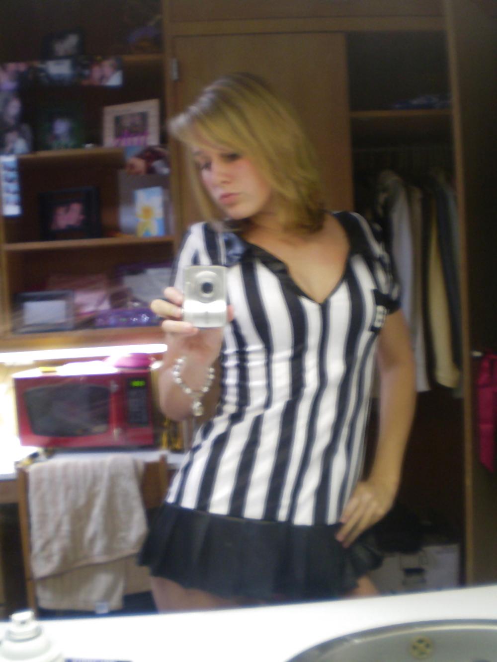 20P Pretty Amateur Teen Anna