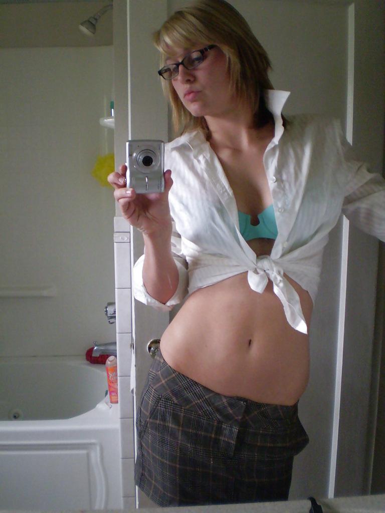 20P Pretty Amateur Teen Anna