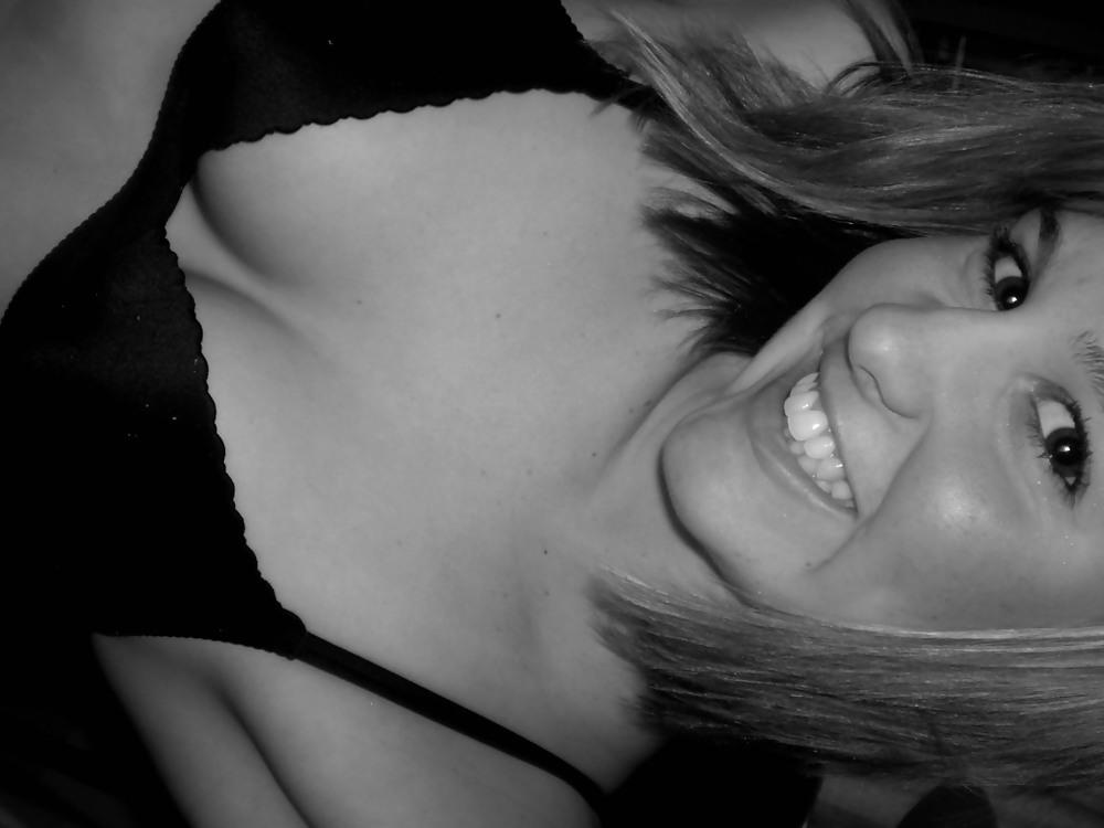 20P Pretty Amateur Teen Anna