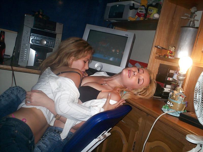 21P Lucky guy has sex with his girlfriend and her hot friend