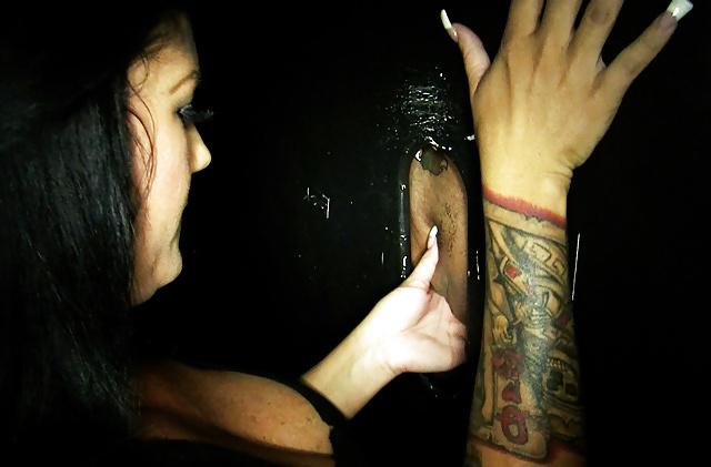25P More Gloryhole