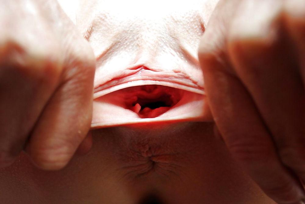 18P Annabel - gaping pussy