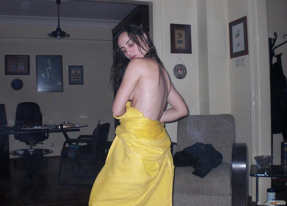 12P Amateur teen gf after shower
