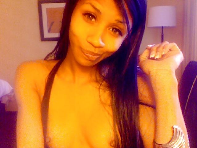 25P Hot Ebony Teen Selfies