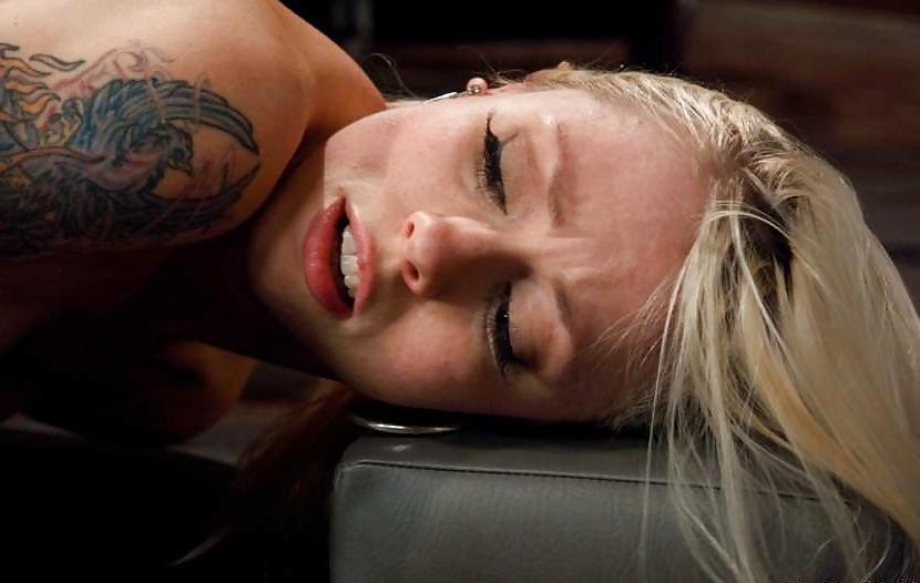 25P Lorelei Lee machine fucked
